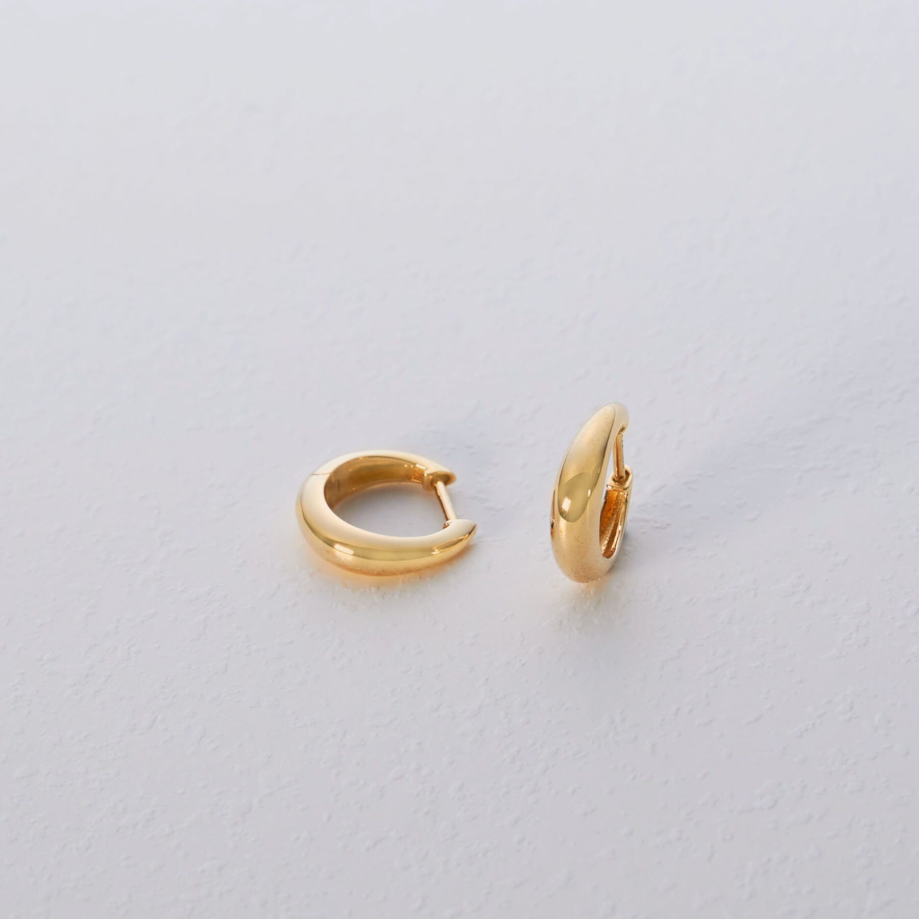 COCOSHNIK「K10月甲中折れ フープピアス」|ピアス|