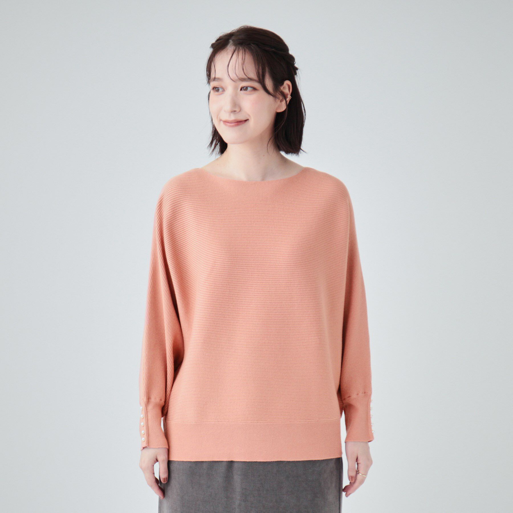 SHOO･LA･RUE「【高レビュー/洗える】優しく上品に リブドルマン お袖フェイクパールニット」|ニット・セーター|