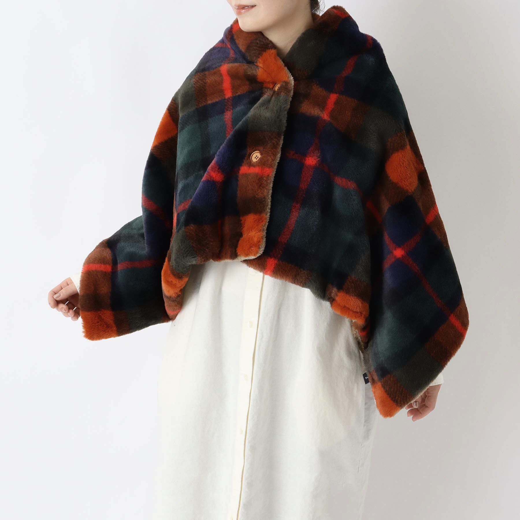 212 KITCHEN STORE「チェックファー ポンチョ ネイビー」|ブランケット|その他