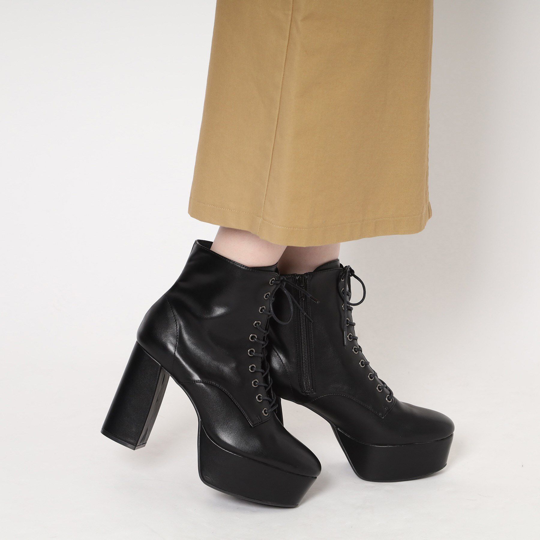 ESPERANZA「【ラク盛り／ショートブーツ】リピーター続出／脚長美脚　厚底レースアップブーツ」|ショートブーツ|