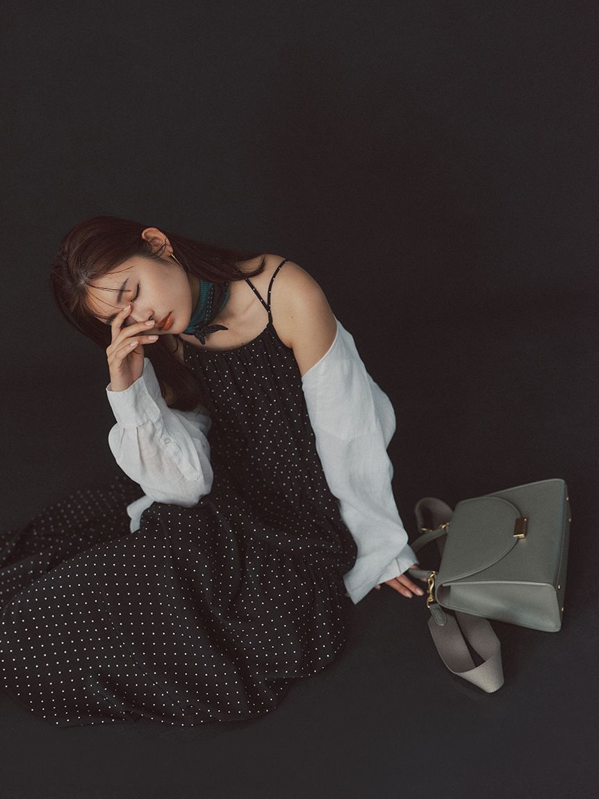 Mila Owen「ダブルリボンホルターネックキャミワンピース」|ワンピース|