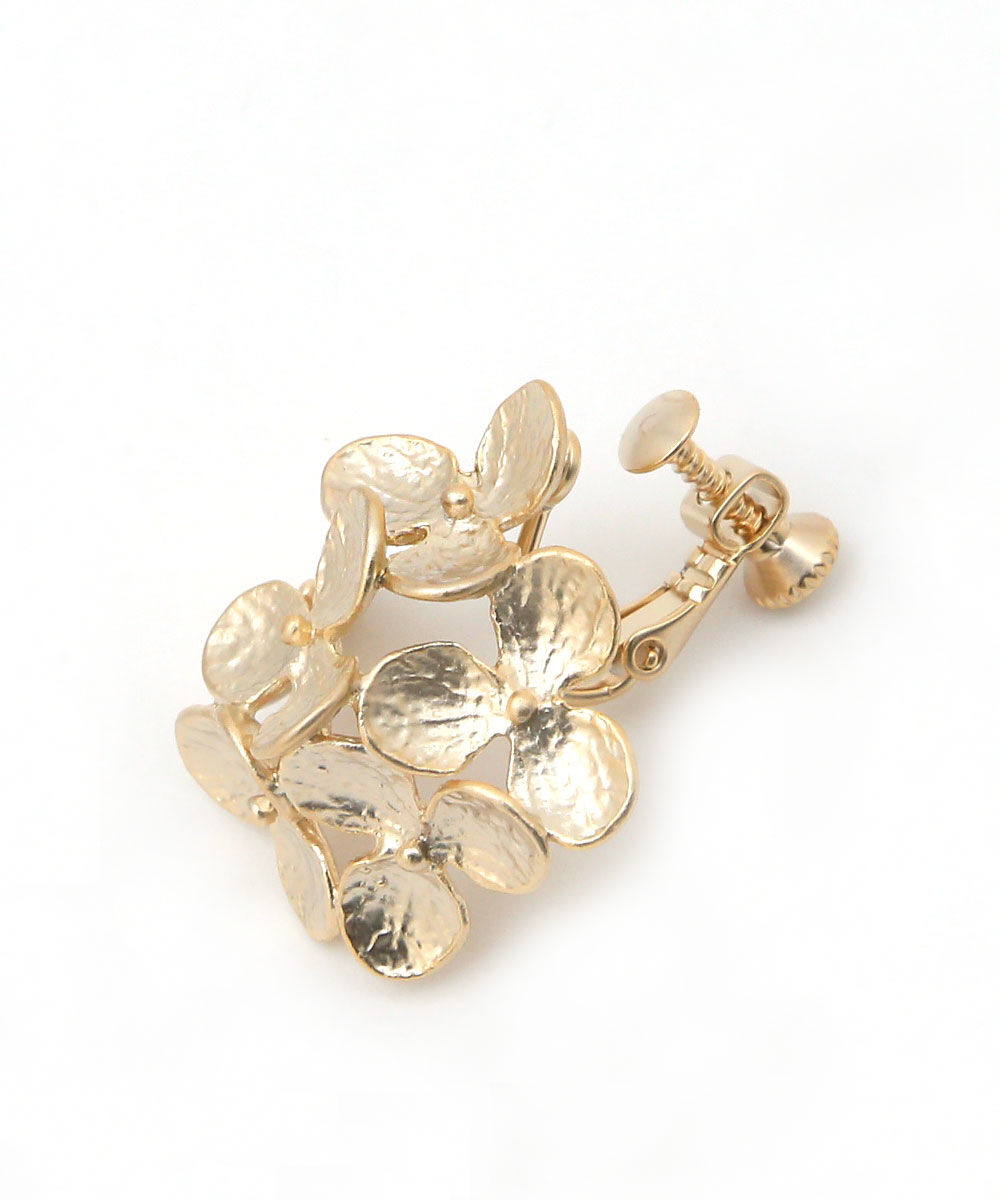 colleca la「メタルフラワーイヤリング」|イヤリング|