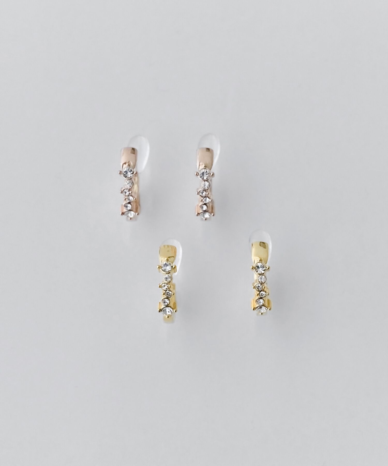 Phoebe「【金属アレルギー対応/痛くないシリーズ】ビジューループフィットイヤリング　シャンパンゴールド」|イヤリング|