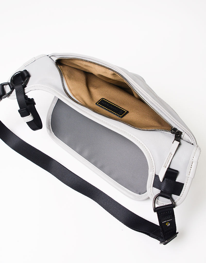 master-piece「face leather ver. スリングバッグ」|ショルダー・メッセンジャー|