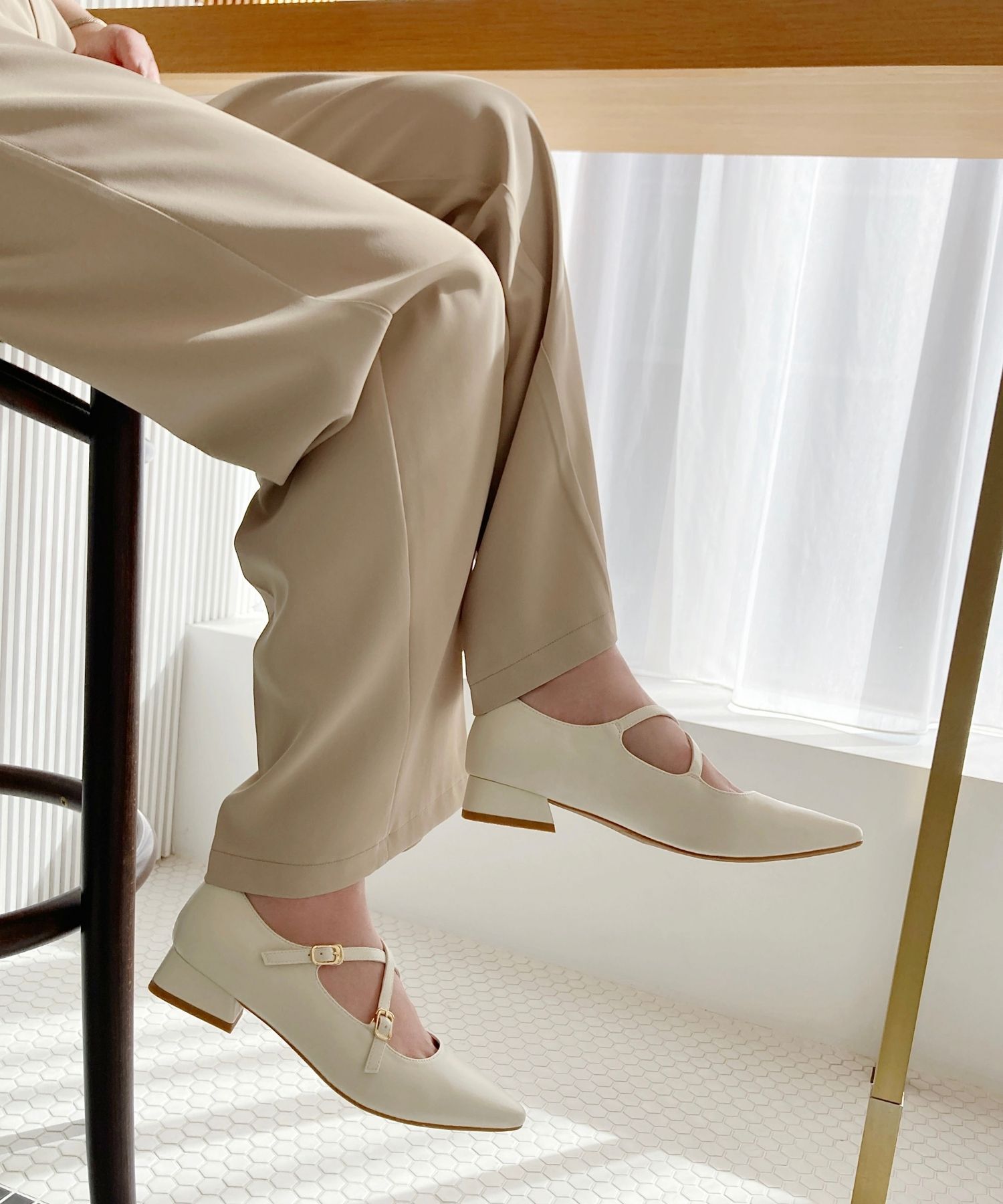 ORiental TRaffic「●2025春夏新作●クロスストラップポインテッドトゥパンプス/51116　フラット トレンド 人気」|パンプス|