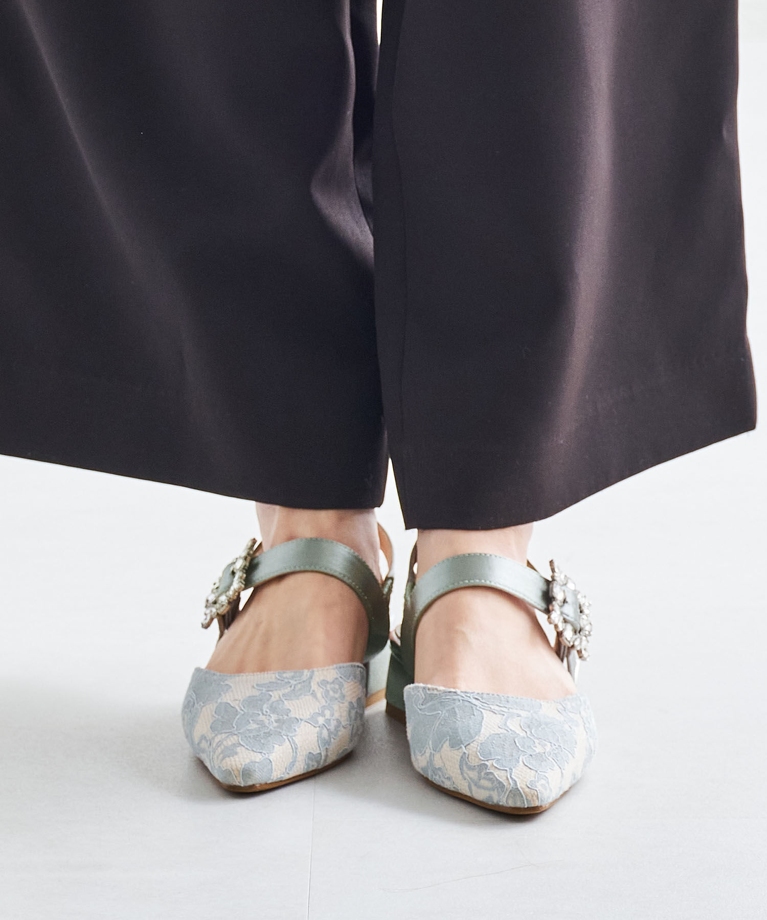 ORiental TRaffic「【オケージョン】●2025春夏新作●ビジューバックストラップローヒールパンプス/MOR111」|パンプス|