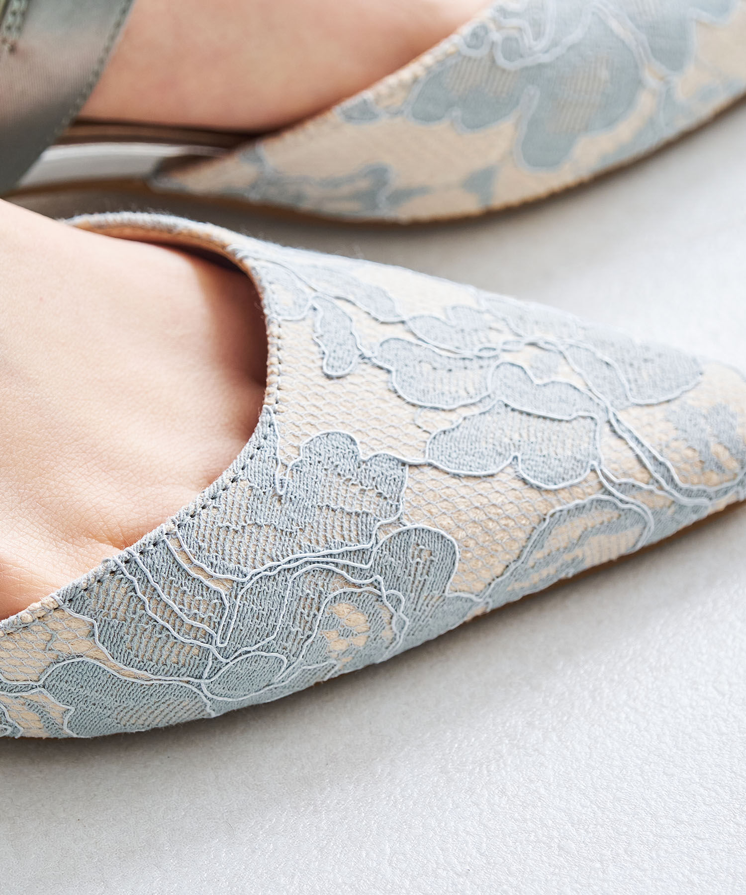 ORiental TRaffic「【オケージョン】●2025春夏新作●ビジューバックストラップローヒールパンプス/MOR111」|パンプス|