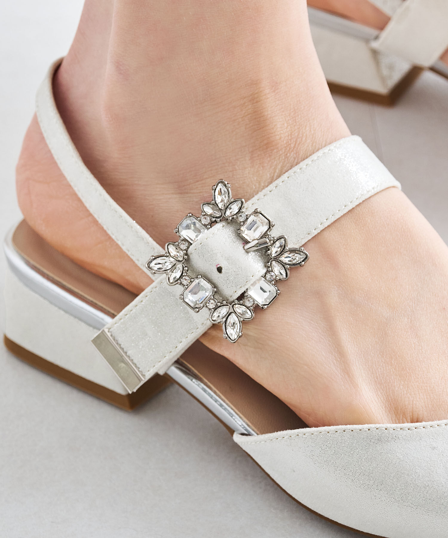 ORiental TRaffic「【オケージョン】●2025春夏新作●ビジューバックストラップローヒールパンプス/MOR111」|パンプス|