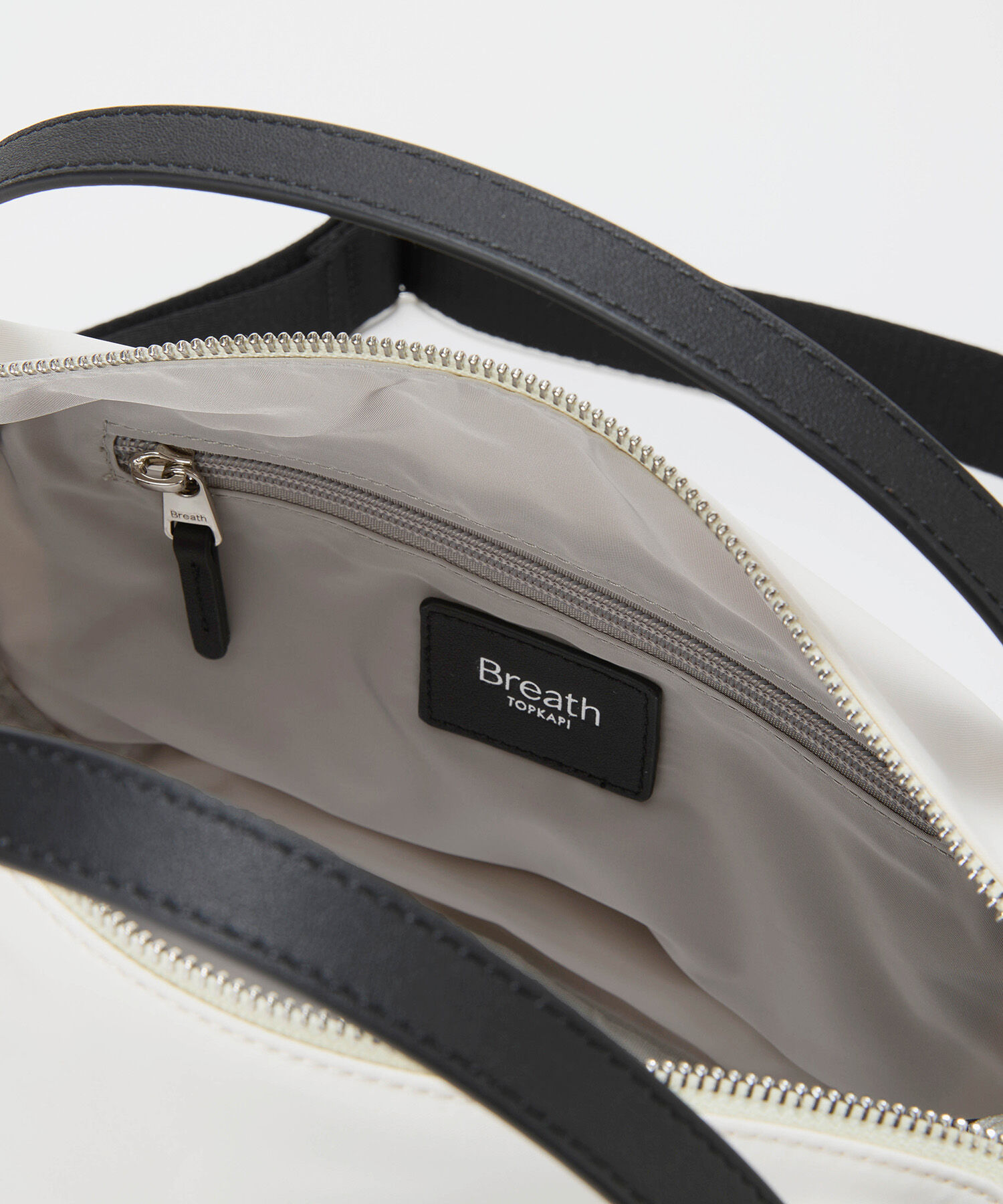 TOPKAPI BREATH「【Breath TOPKAPI】【撥水】ツヤ ナイロン ショルダー付き ラウンド トートバッグ」|トートバッグ|