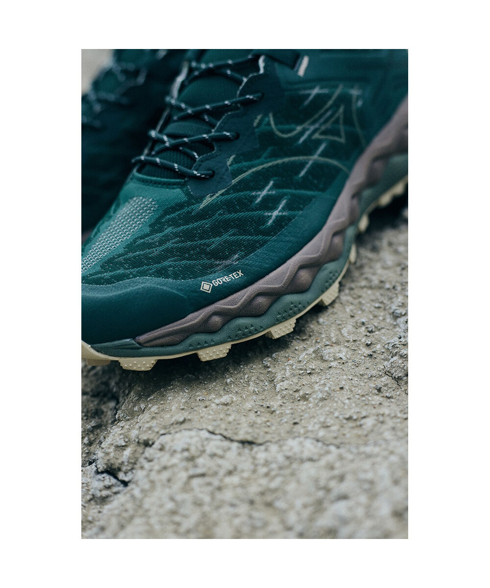 MIZUNO「WAVE MUJIN LS GTX(ゴアテックス／防水)」|スニーカー|