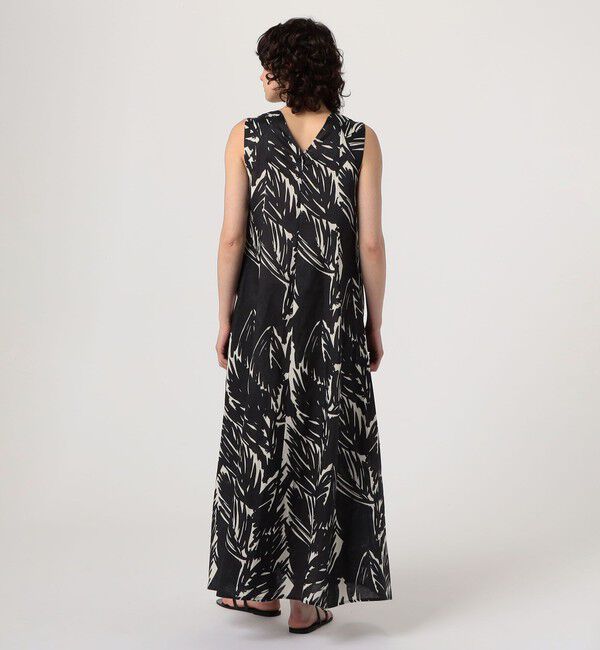 TOMORROWLAND GOODS「WRITEWELL　リーフパターンVネックドレス」|ワンピース|