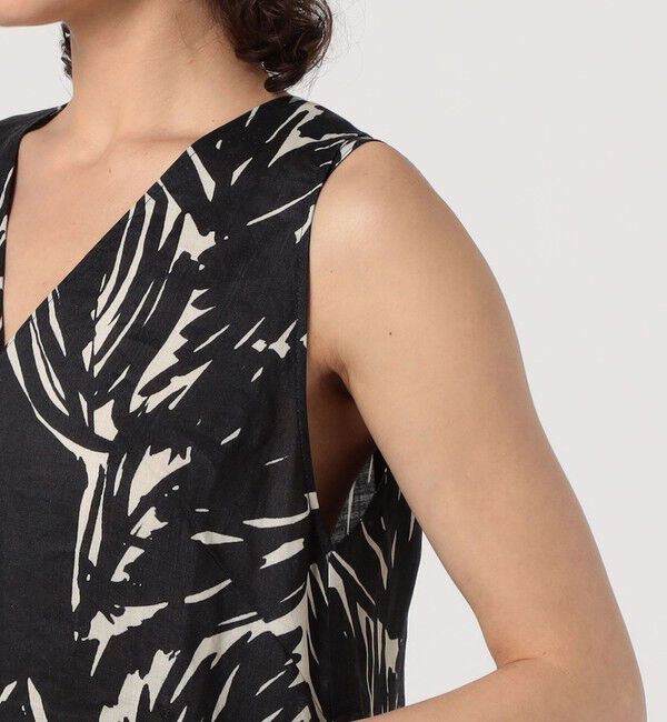 TOMORROWLAND GOODS「WRITEWELL　リーフパターンVネックドレス」|ワンピース|