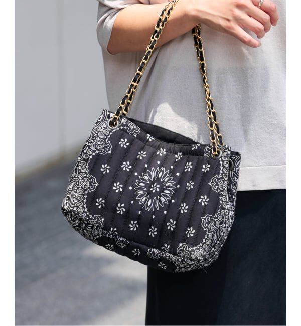 FRAMeWORK「≪追加≫MALUS/マリュス バンダナキルティングショルダーバッグ 2」|ショルダー・メッセンジャー|ブラック