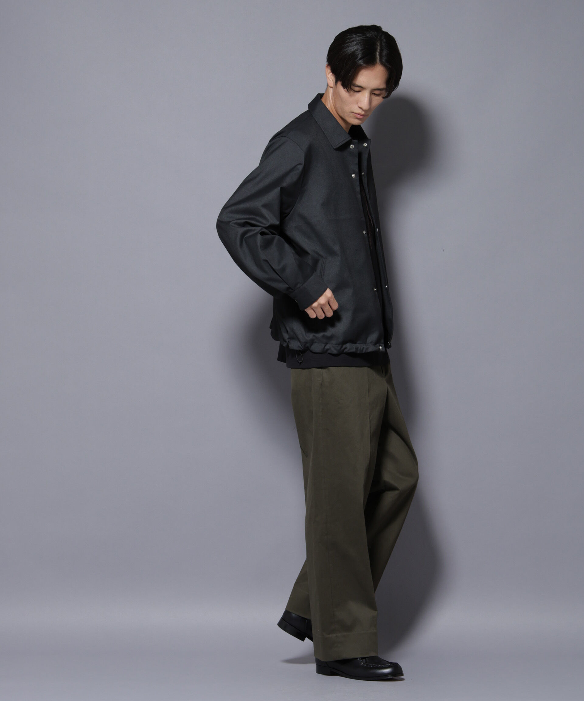 nano･universe「DELEGANTE エアリーサキソニーコーチジャケット」|ブルゾン・スタジャン|