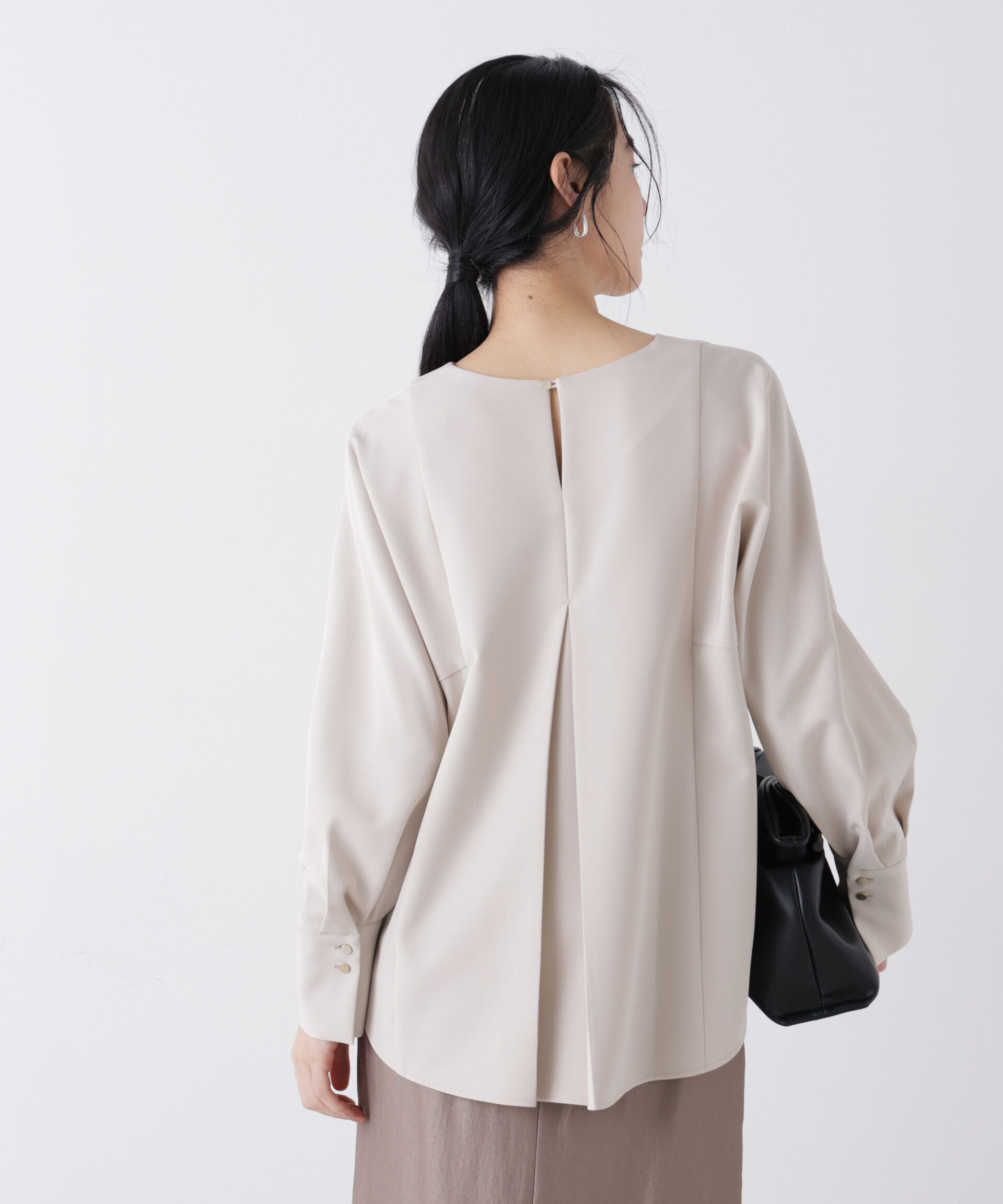 nano･universe「デイリーファンクション Vネックブラウス(セットアップ可)」|シャツ・ブラウス|