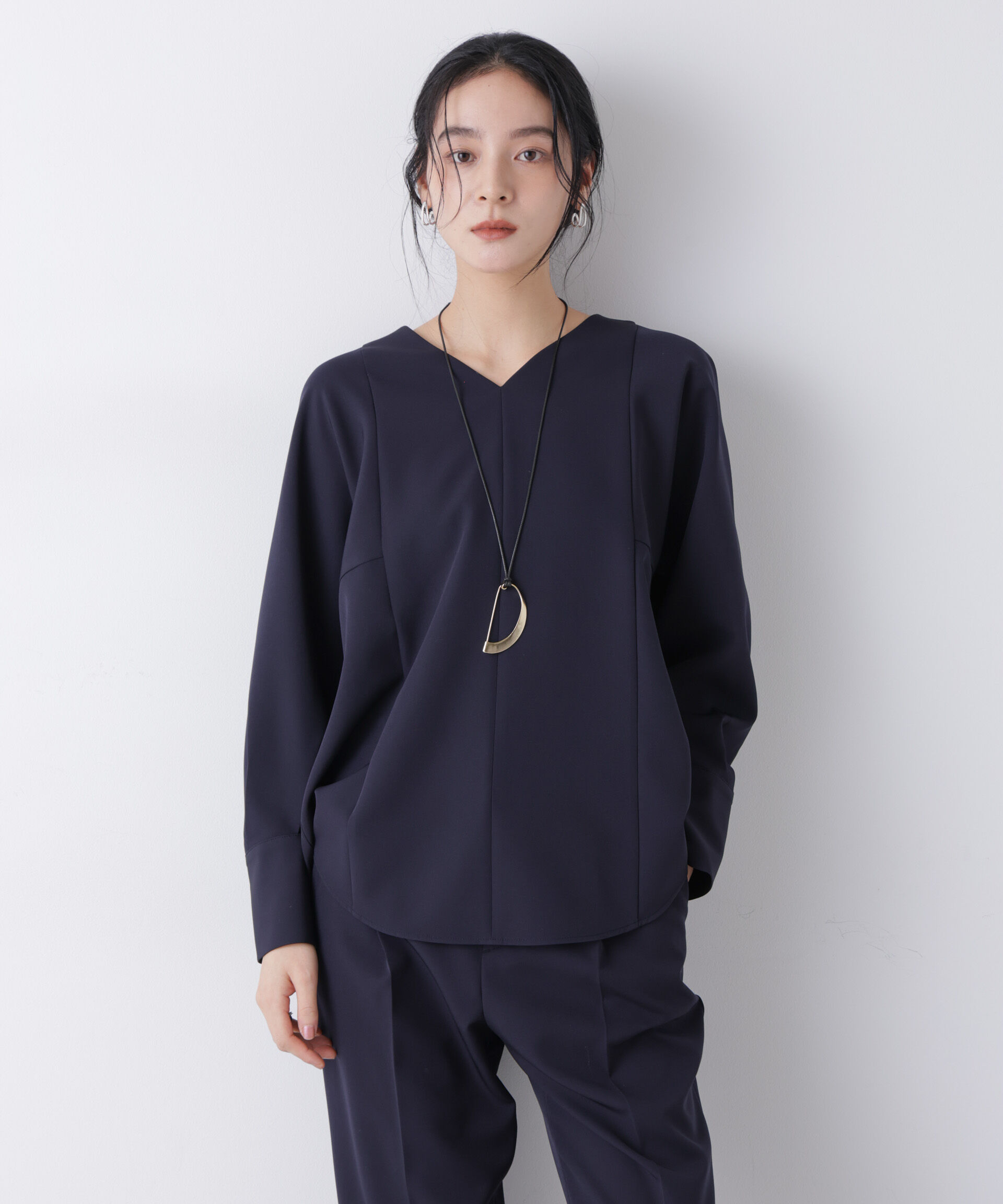 nano･universe「デイリーファンクション Vネックブラウス(セットアップ可)」|シャツ・ブラウス|