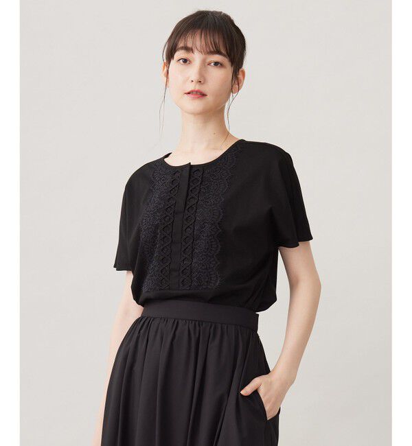 自由区「【洗える】コード刺繍胸元レース カットソー」|Tシャツ・カットソー|ブラック