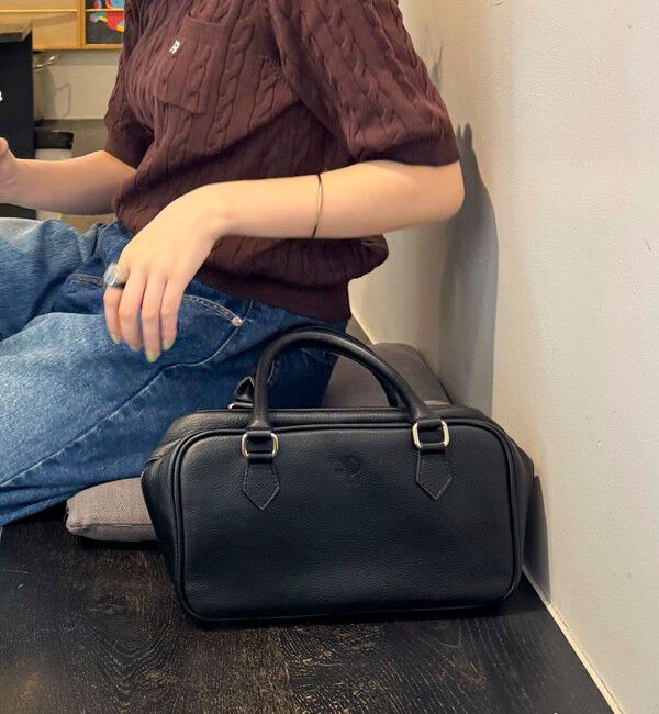 fredy emue「FR横長レザーボストンバッグ」|ショルダー・メッセンジャー|ブラック