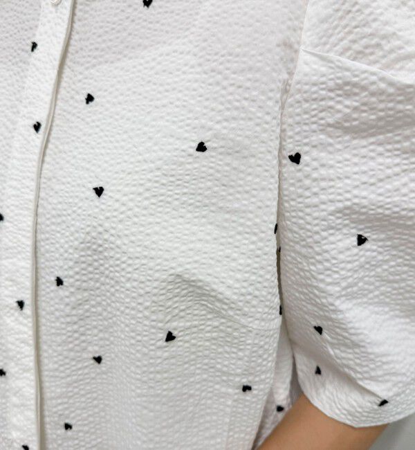 fredy emue「【WEB限定カラーあり】コットンリップルハート刺繍ブラウス」|シャツ・ブラウス|