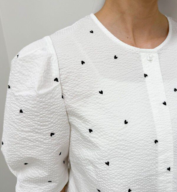 fredy emue「【WEB限定カラーあり】コットンリップルハート刺繍ブラウス」|シャツ・ブラウス|