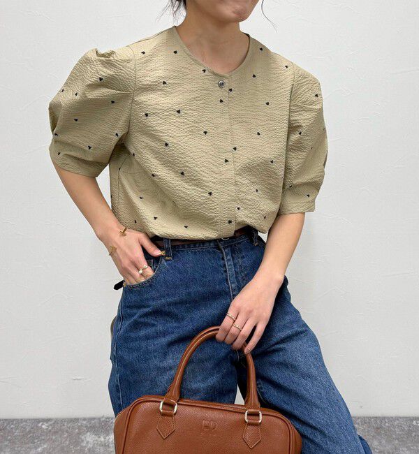 fredy emue「【WEB限定カラーあり】コットンリップルハート刺繍ブラウス」|シャツ・ブラウス|