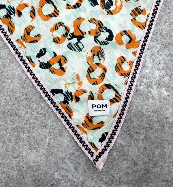 fredy emue「【POM Amsterdam／ポムアムステルダム】プリント三角ストール」|ストール|