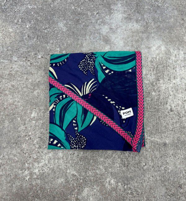 fredy emue「【POM Amsterdam／ポムアムステルダム】プリント三角ストール」|ストール|