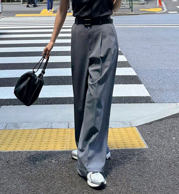 fredy emue「【吸水速乾/接触冷感/ウォッシャブル/防シワ加工】接触冷感タックスラックスパンツ」|スラックス|