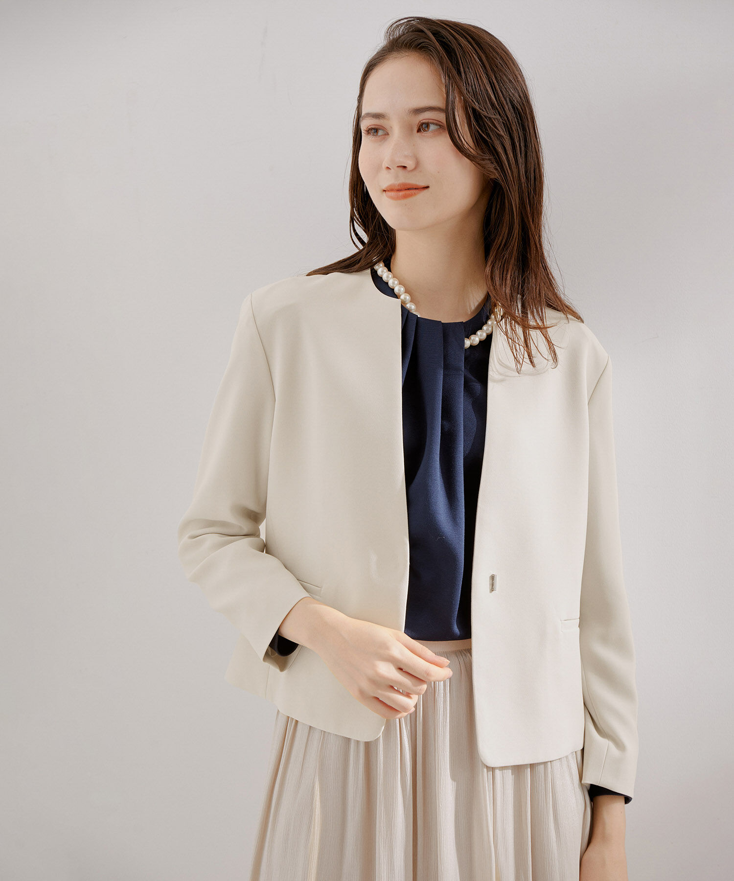 ROPE「【洗える】アセテートダブルクロス クルーネックジャケット/セレモニー・セットアップ対応」|ノーカラージャケット|