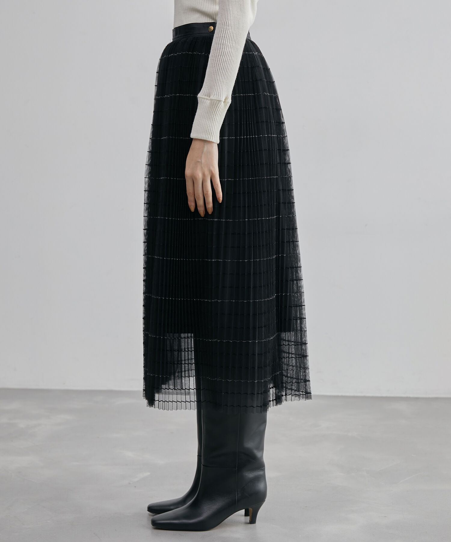 ROPE「【ドラマ着用】アコーディオンプリーツスカート（ラメボーダー&times;チュール/フラワープリント）」|スカート|