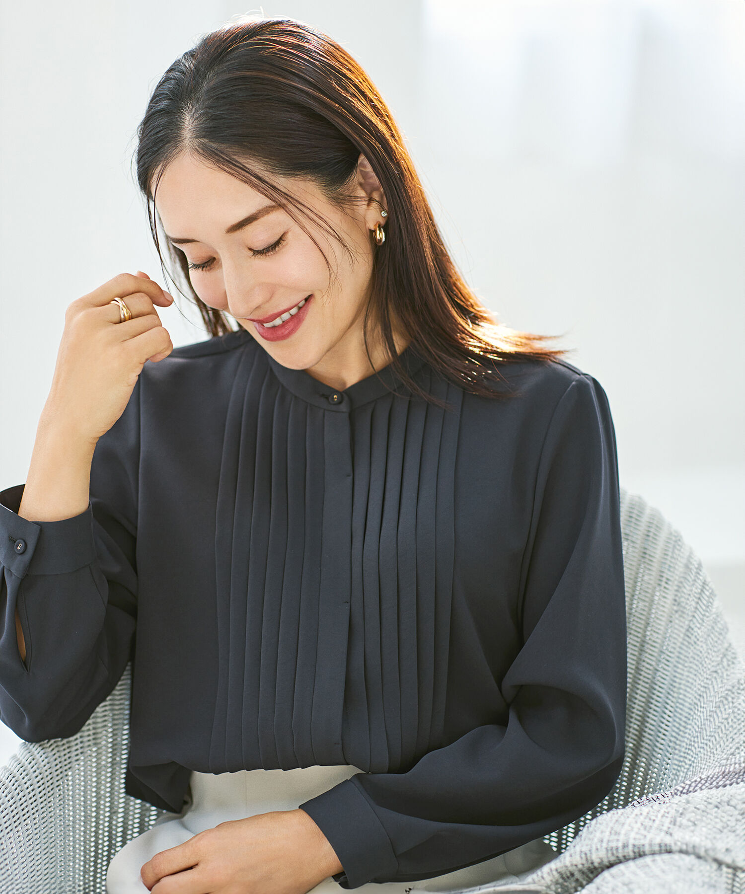 ROPE「トリアセテート フロントタックブラウス【セレモニー/通勤対応】【洗える】」|シャツ・ブラウス|ネイビー(40)