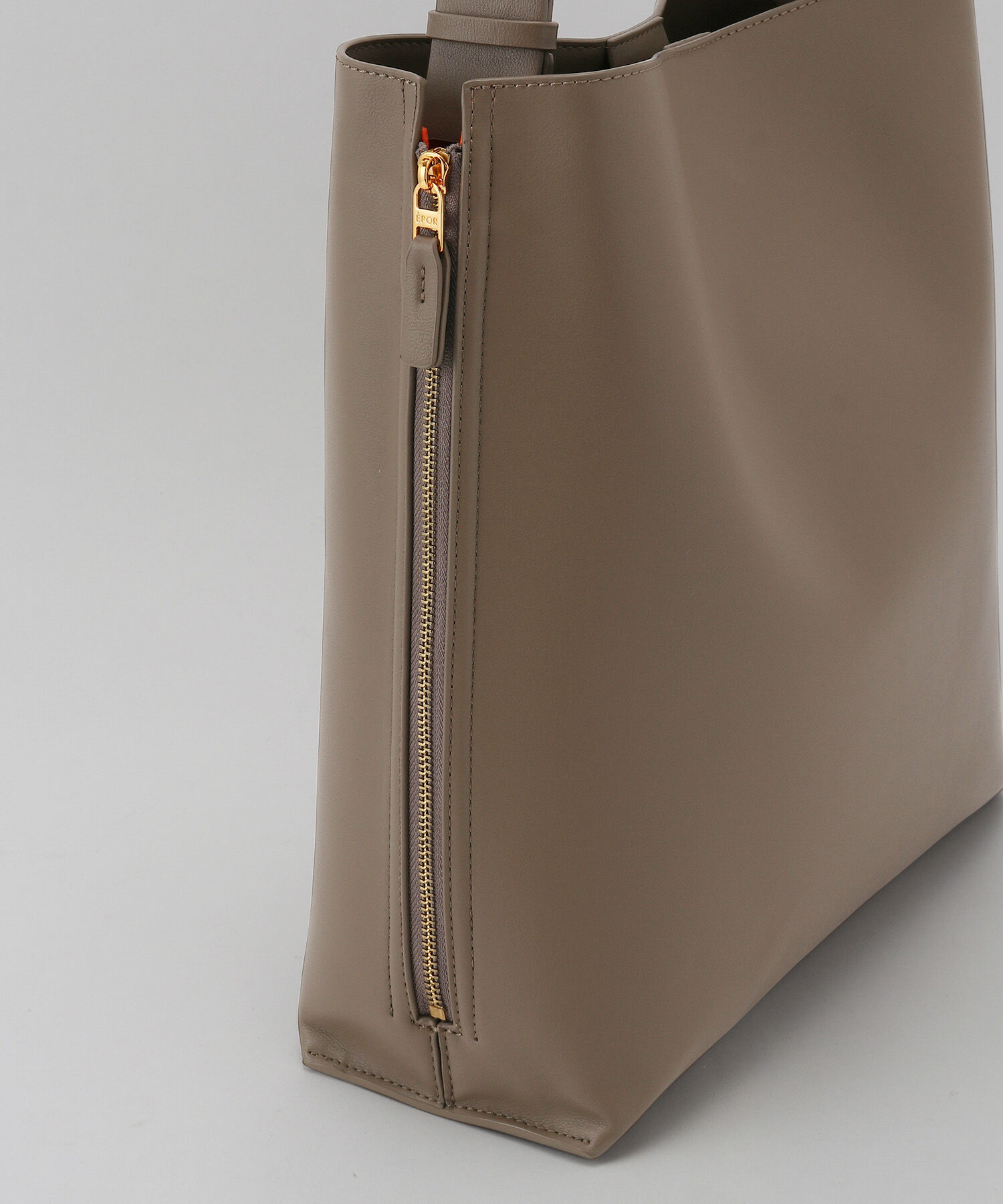 E'POR「【A4対応】【通勤】【E'POR】Y BAG Shoulder Large（サイドジップショルダーバッグ）【WEB限定/一部店舗限」|ショルダー・メッセンジャー|