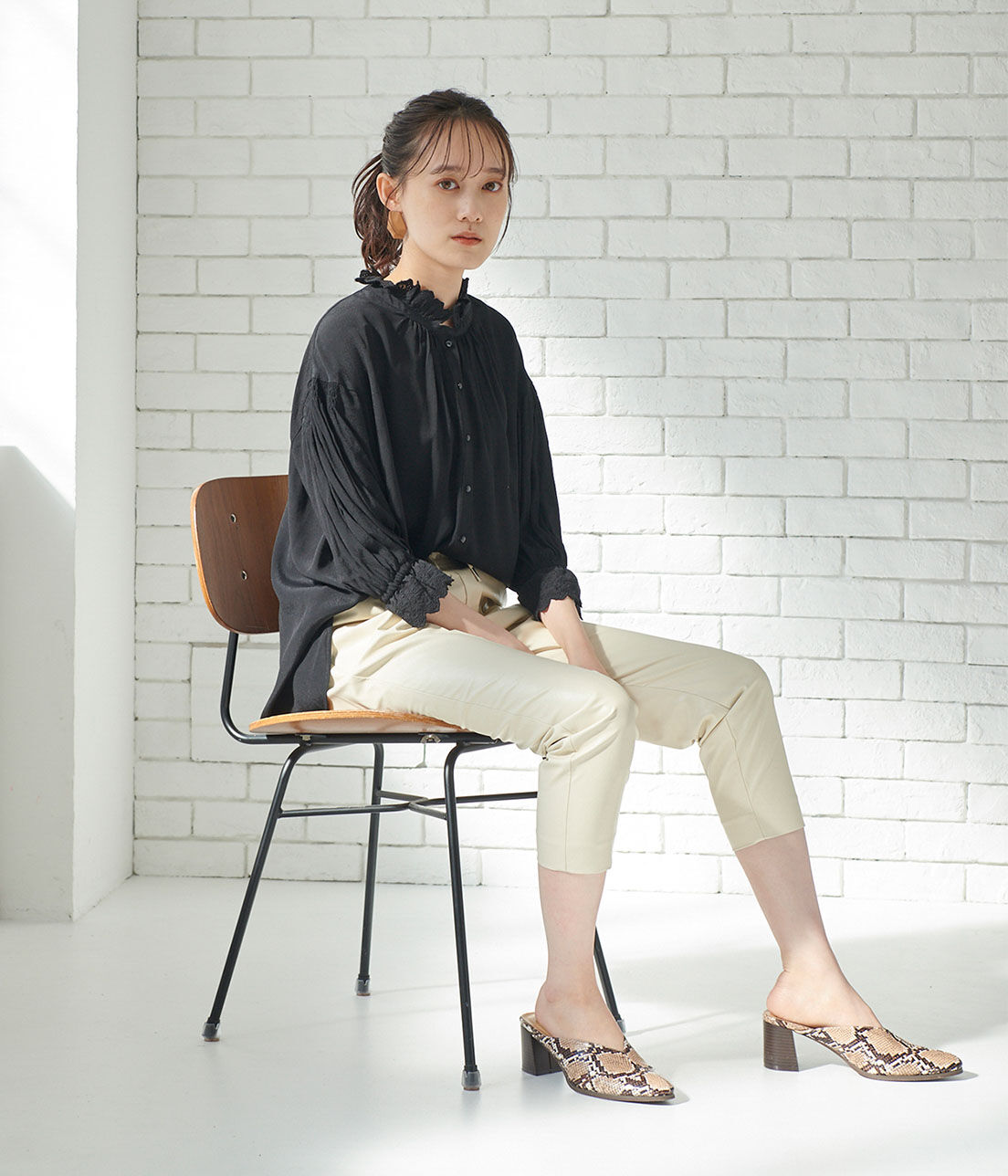 Juze「Vカットミュール」|サンダル|