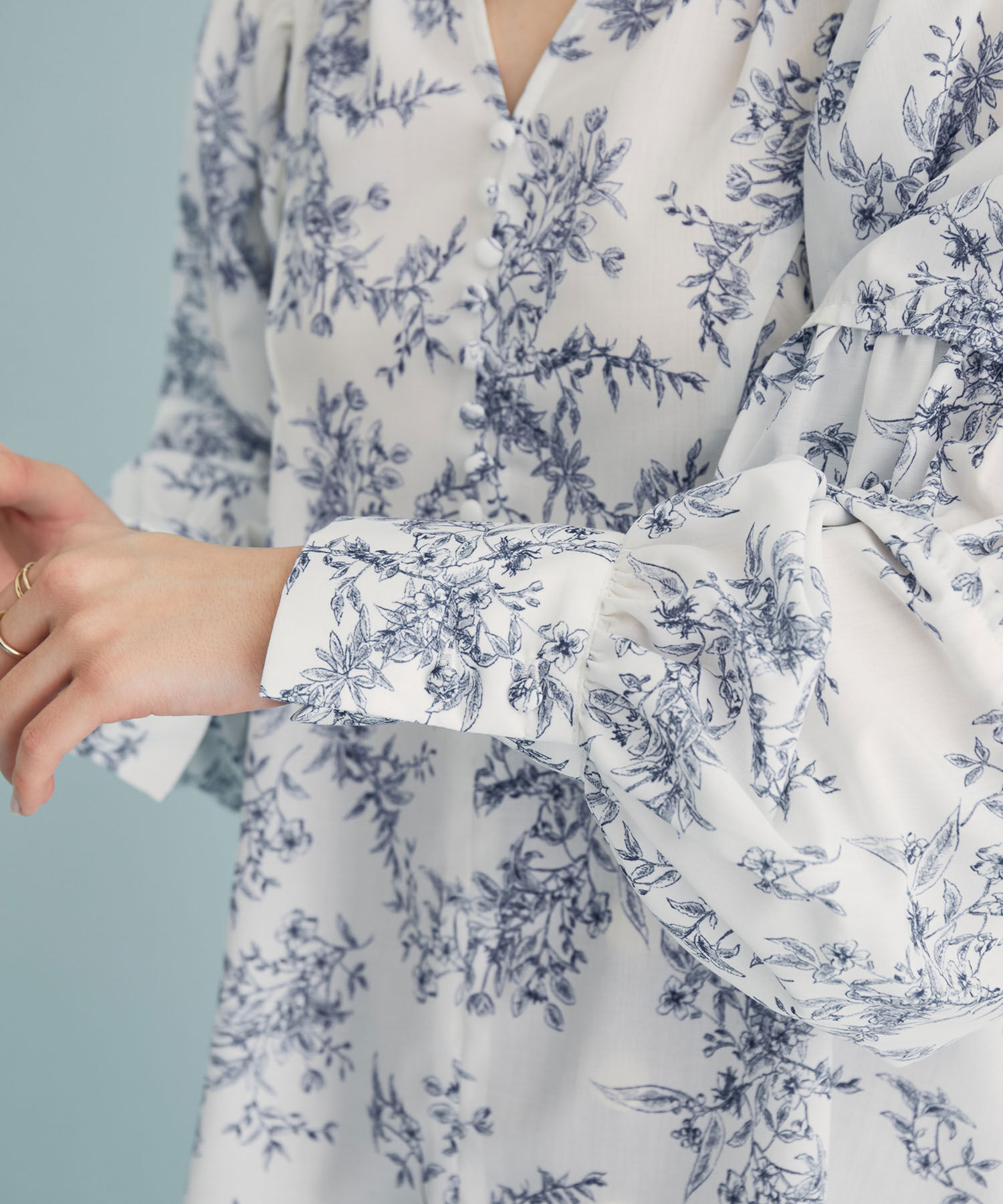 VIS「無地/柄デザインスリーブブラウス」|シャツ・ブラウス|