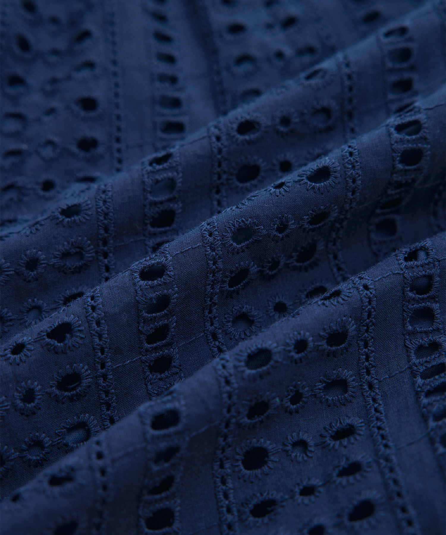 vis-a-vis「【WEB限定】エンブロイダリーレースボリューム袖ブラウス【セットアップ対応】【ワンピ―スみせ】」|シャツ・ブラウス|