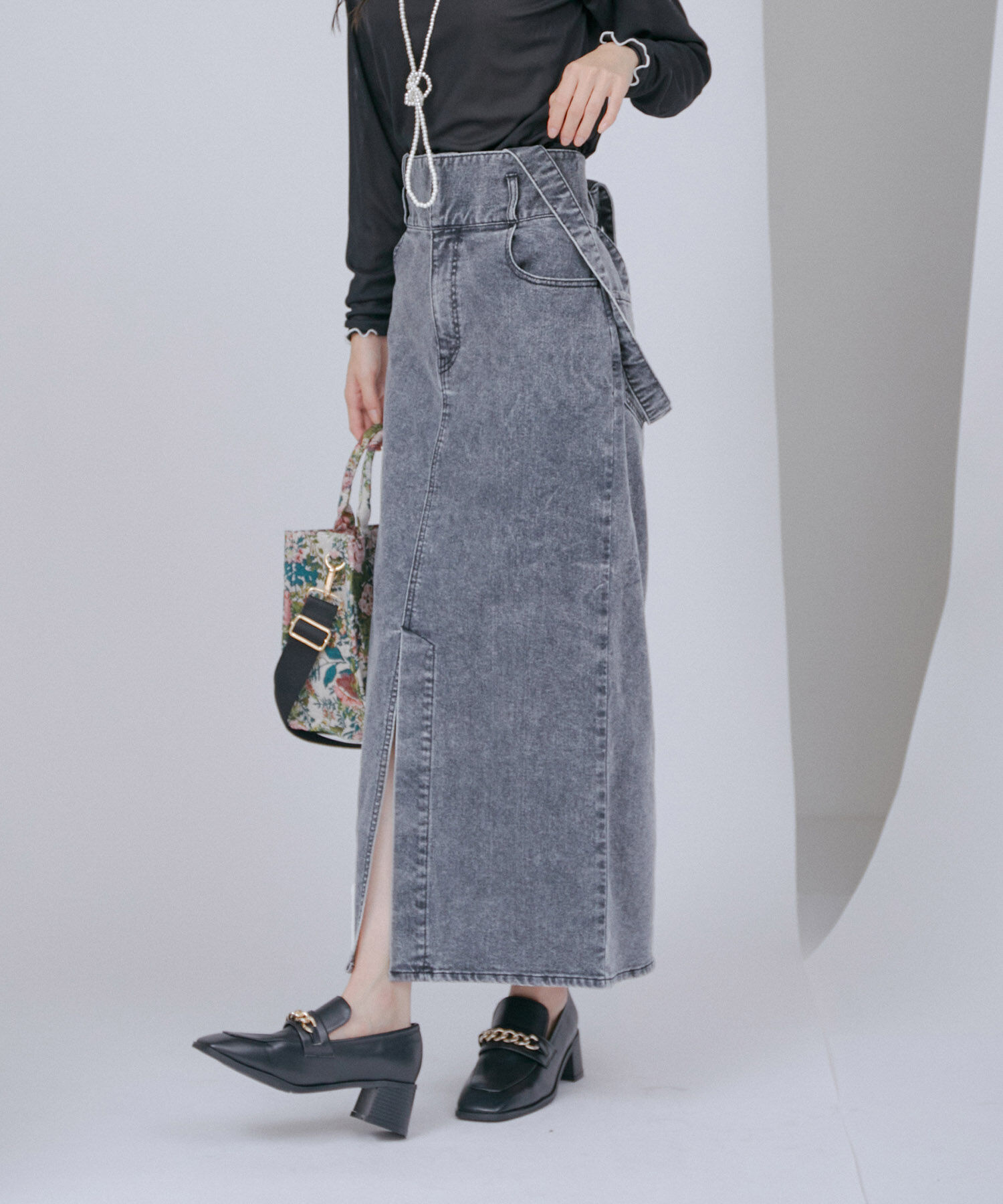 VIS「【洗える】サスペンダー付きハイウエストデニムタイトスカート」|スカート|