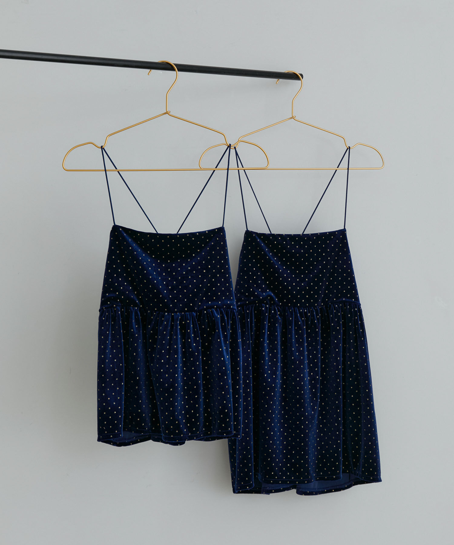 VIS「【選べる着丈】ラメドットベロアキャミトップス【洗える】」|キャミソール|