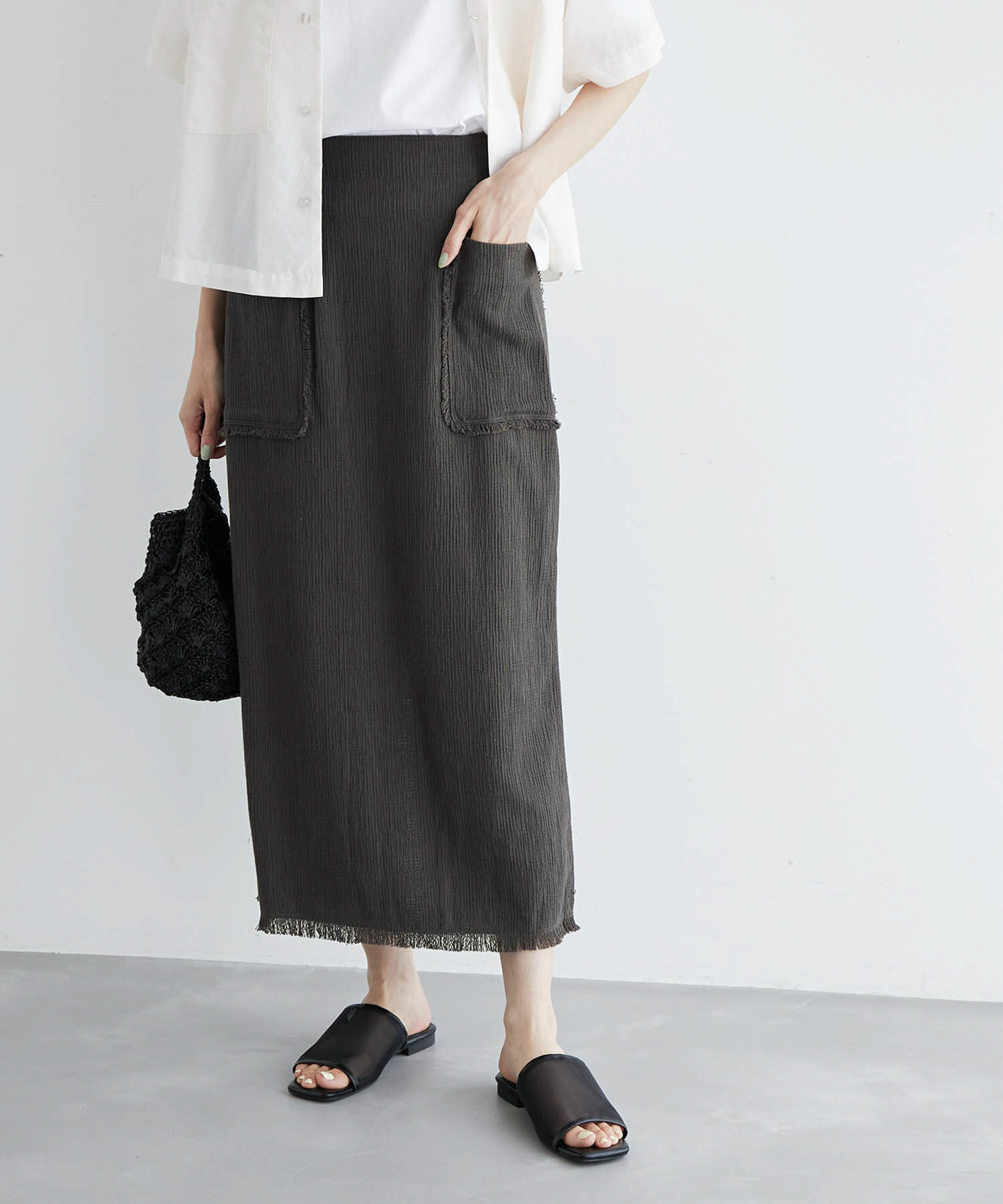 Rope&rsquo;Picnic「からみ織フリンジスリムスカート」|スカート|チャコール(06)
