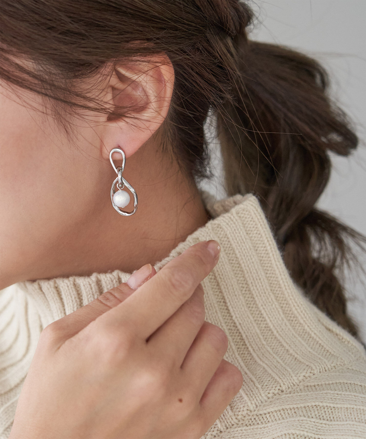 ROPE PICNIC PASSAGE「ホーニングパールツイストメタルピアス」|ピアス|