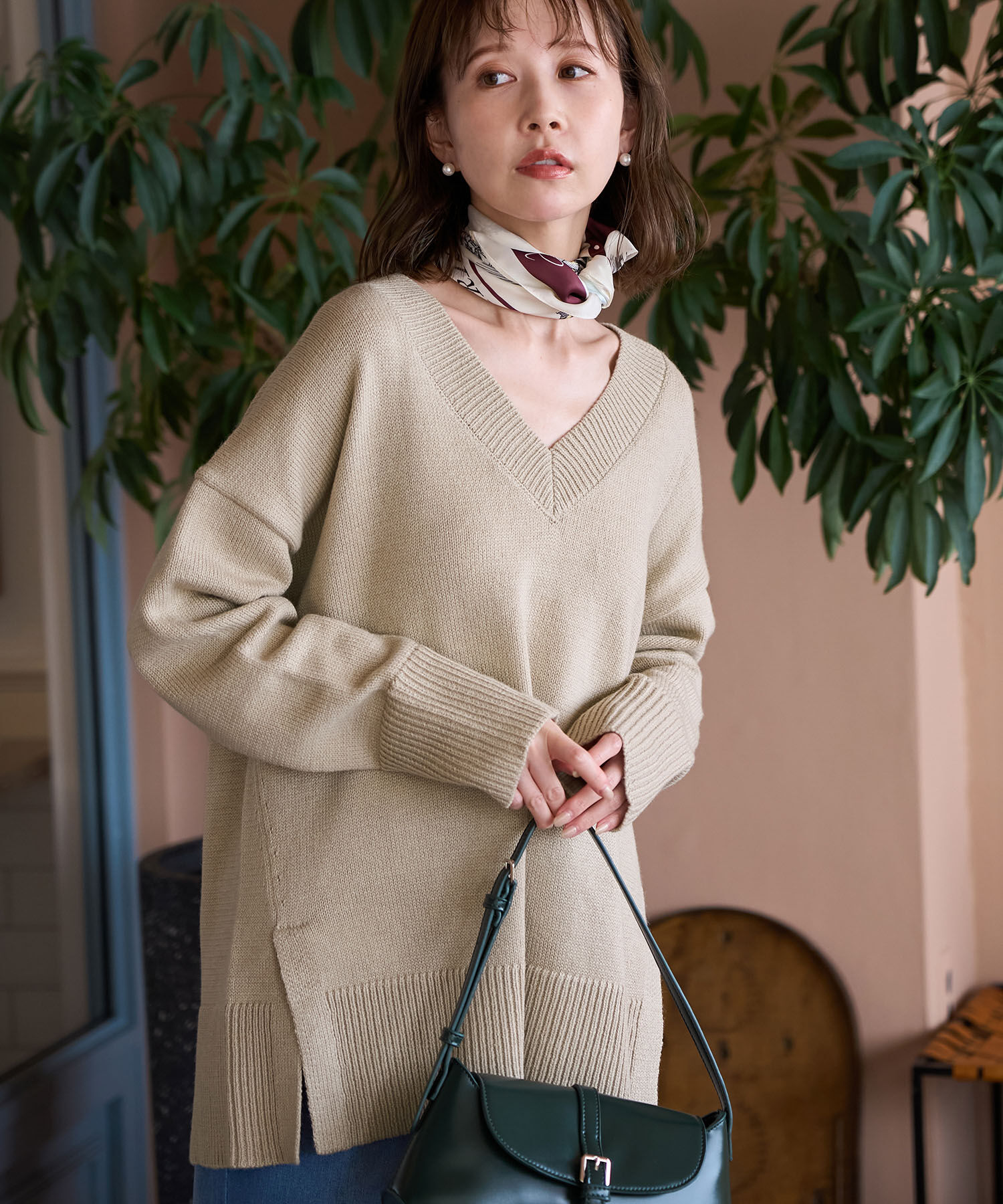 Rope&rsquo;Picnic「【WEB限定】ミドルゲージVネックニットプルオーバー/帯電防止・洗濯機OK」|ニット・セーター|ベージュ(27)