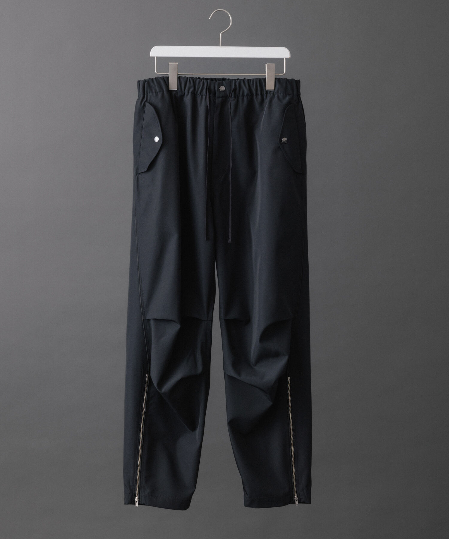 ADAM ET ROPE'「【NIKKE/ニッケ】撥水タフタ ドローストリング ワイド トラック パンツ / セットアップ対応 / UNISEX」|その他|