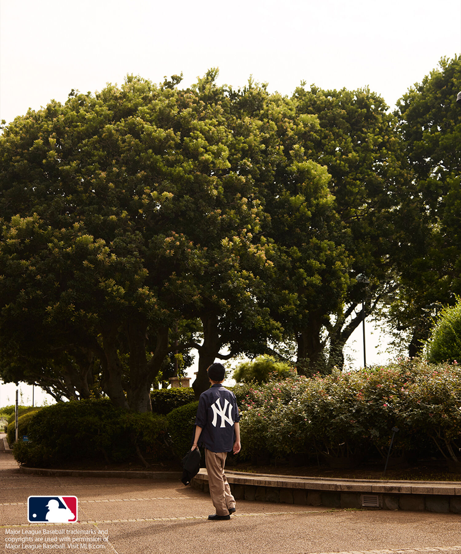 ADAM ET ROPE'「【MLB COLLECTION BY JUN】チームロゴプリントシャツ」|シャツ・ブラウス|