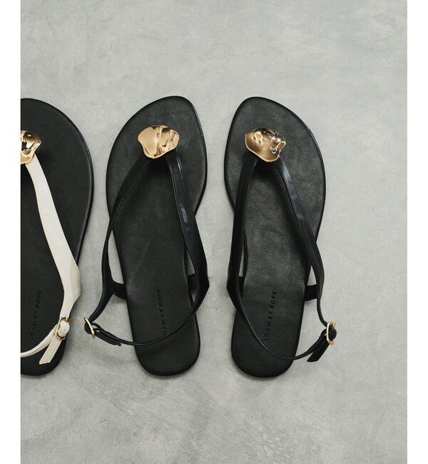 ADAM ET ROPE'「メタルモチーフサンダル」|サンダル|ブラック(01)