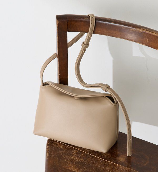  「【PAPILLONNER/パピヨネ】フラップショルダーバッグ」|ショルダー・メッセンジャー|ベージュ