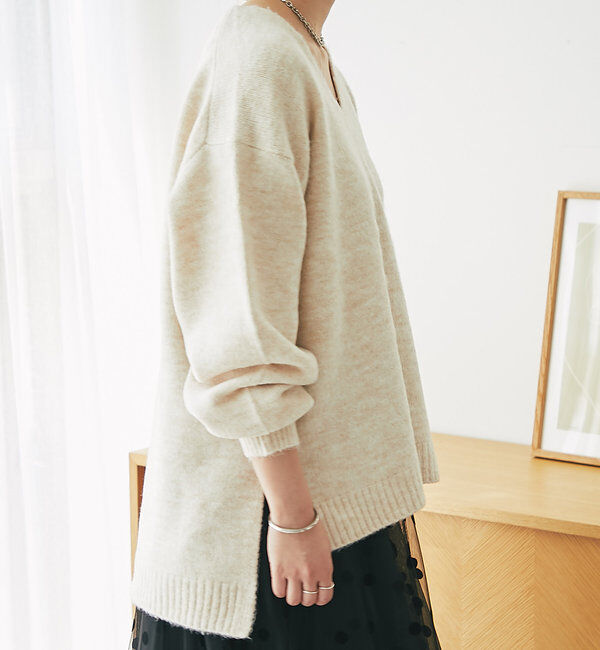  「《柔らかく軽い着心地》ヤクライクVネックニット」|ニット・セーター|