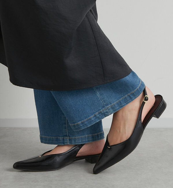  「【EVOL(イーボル)】ポイントトゥフラットミュール」|その他|ブラック