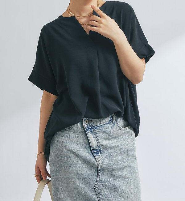  「Vネックライトジョーゼット半袖T」|Tシャツ・カットソー|ブラック