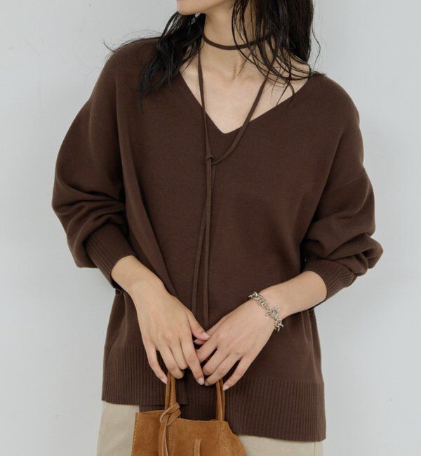  「【CHIKAコラボ】【着やせ&times;時短おしゃれ】タイ付き総針Vネックニット」|ニット・セーター|