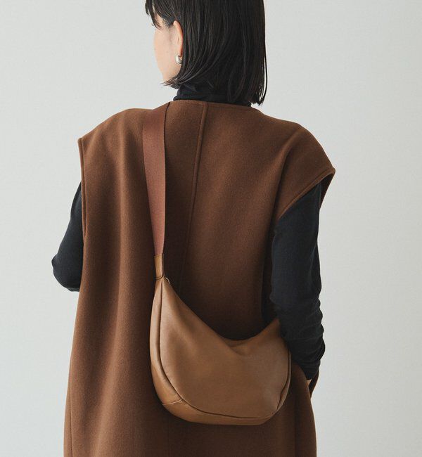  「ソフトレザーラウンドショルダーバッグ」|ショルダー・メッセンジャー|ブラウン