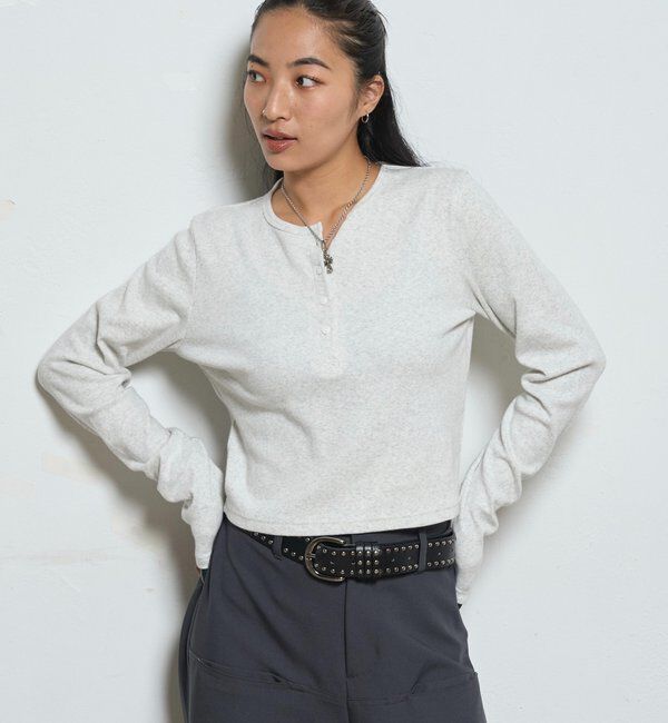  「【WEB限定】ヘンリーネックショートトップス」|Tシャツ・カットソー|